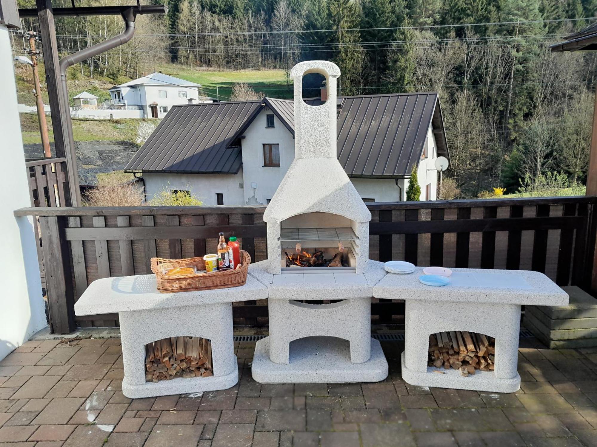 Chalupa V Haraticich Jablonec nad Nisou Exterior photo